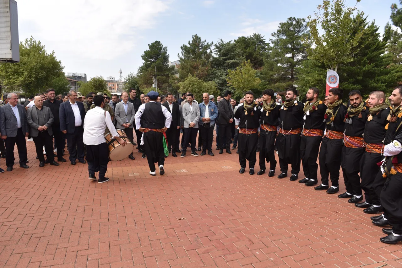 Takoran Festivali kortej yürüyüşüyle başladı
