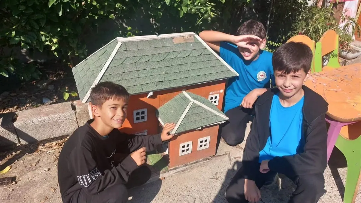 “Yaşayan İnsan Hazineleri” etkinliği ile öğrenciler, değerli ustalarla bir araya geldi