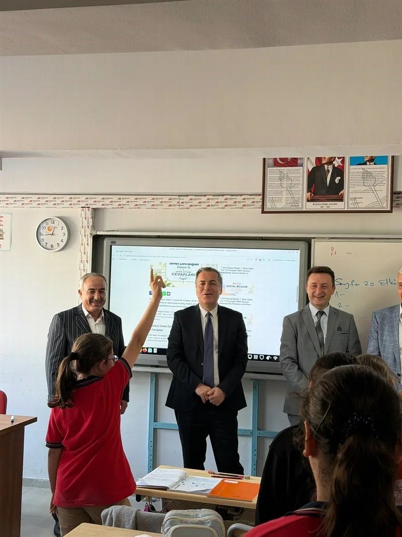 İhsan Erturgut Ortaokulu, güçlendirme çalışmalarının ardından yeniden eğitime başladı