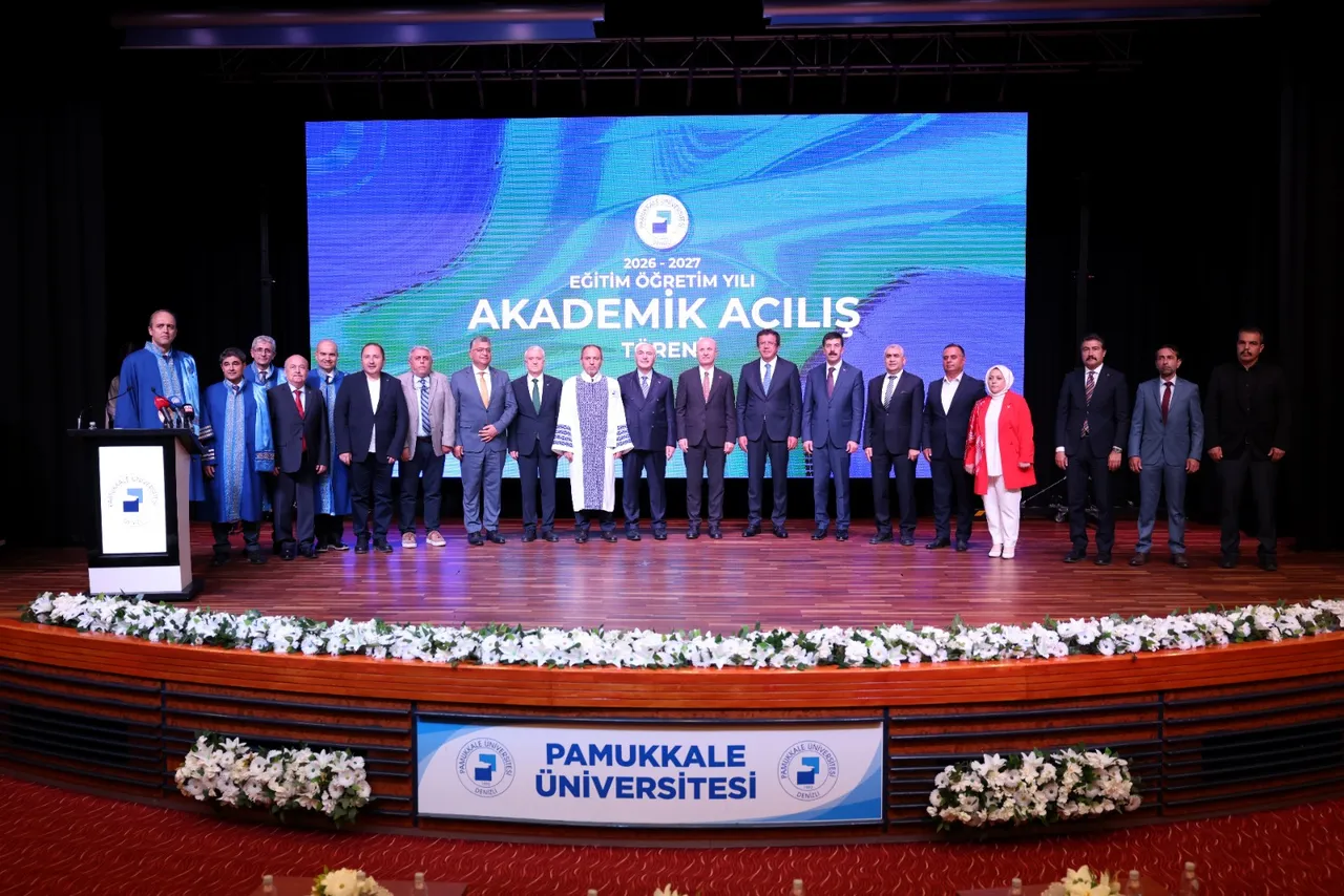 Adnan Menderes Üniversitesi Rektörü, Pamukkale Üniversitesi Akademik Yıl açılış törenine katıldı