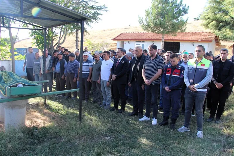 Banaz Kaymakamı, şehit Polis Memuru Cemil Özer’in kardeşi Kemal ÖZER’in cenaze törenine katıldı
