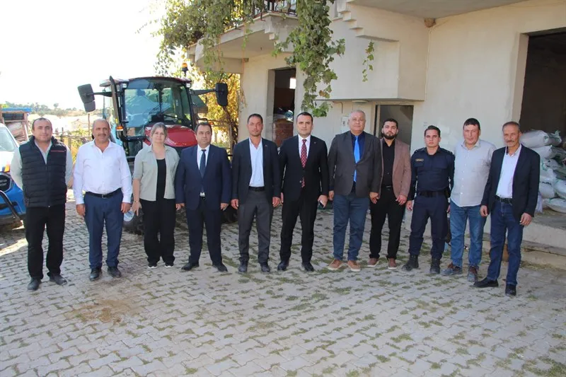 Banaz Kaymakamı Musa Kazım Çelik, Bahadır Köyünde vatandaşlarla bir araya gelerek istek, görüş ve taleplerini dinledi