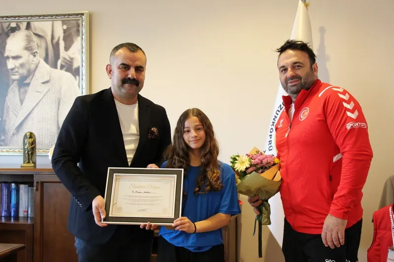 Uzunköprü Belediyesi: Uzunköprümüzün sporcularıyla gurur duyuyoruz