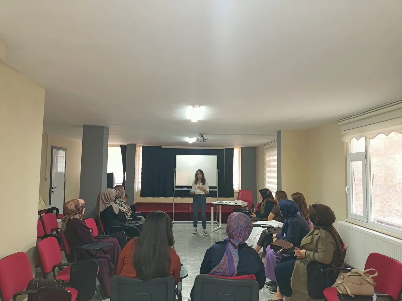 Toplumsal cinsiyetin özgürleştirilmesi ve şiddetle mücadele atölyesi