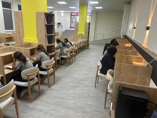 Okuma Salonu ve sosyal yaşam alanı öğrencileri bekliyor