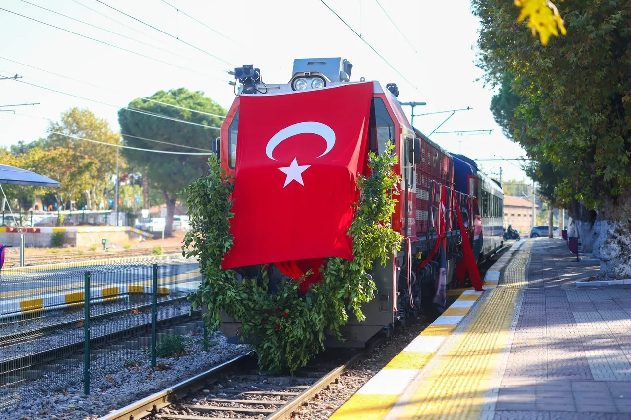 Atatürk’ün Manisa’ya gelişinin 101. Yılı törenle kutlandı