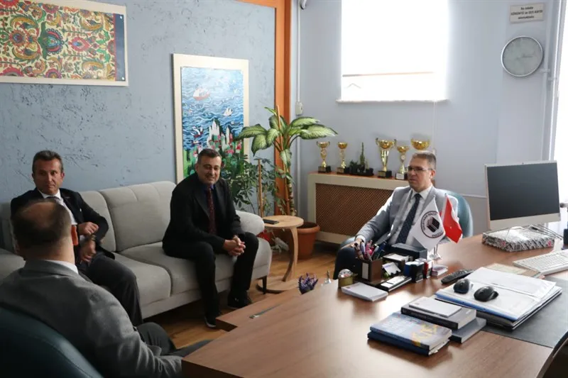 Avcılar Kaymakamı Burhan’dan Süleyman Nazif Anadolu Lisesine ziyaret