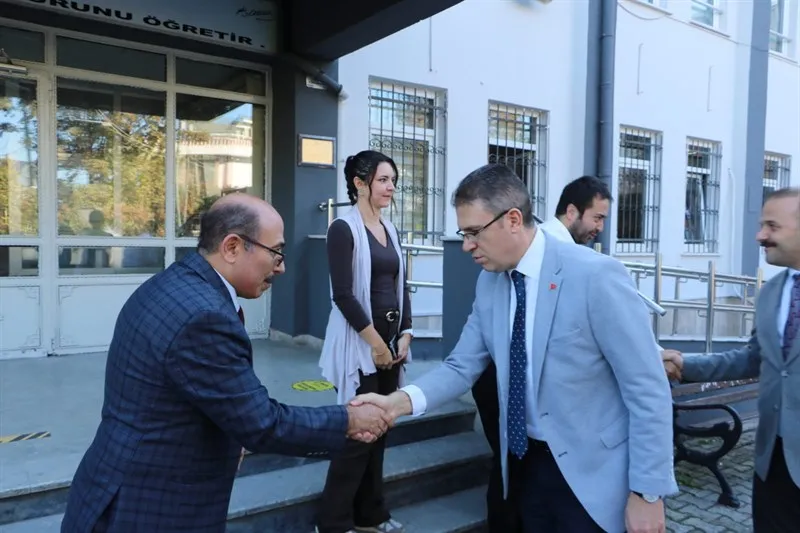 Avcılar Kaymakamı Burhan’dan Gümüşpala Mesleki ve Teknik Anadolu Lisesine ziyaret