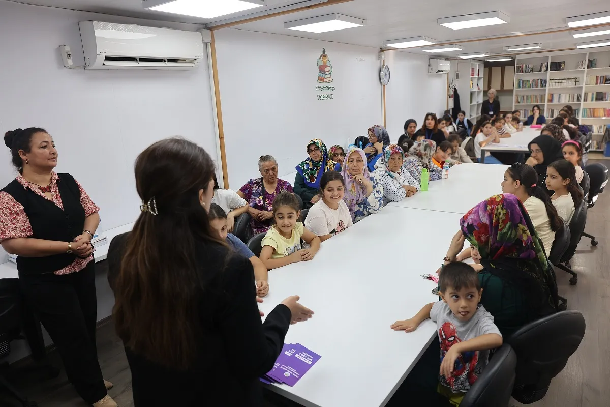 Toroslar Belediyesinden çocuklar ve ailelerine yönelik eğitim semineri