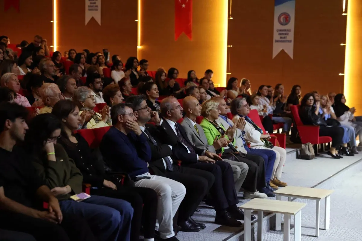 ÇOMÜ’de Müzik Zirvesi: Ünlü keman virtüözü Cihat Aşkın Çocuk Korosu ve sanatseverlerle buluştu