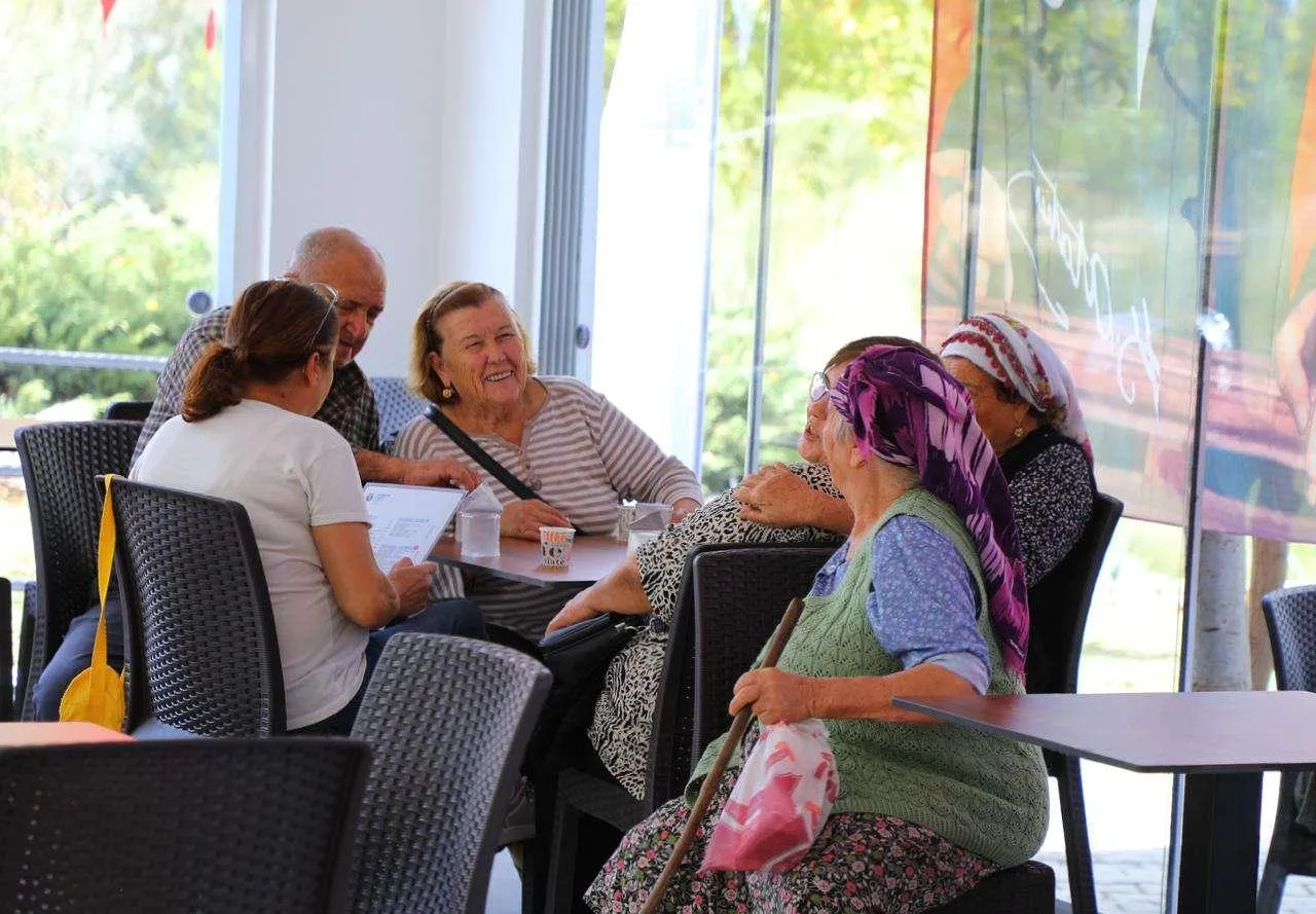 Karaova Emekli Kafe açıldı