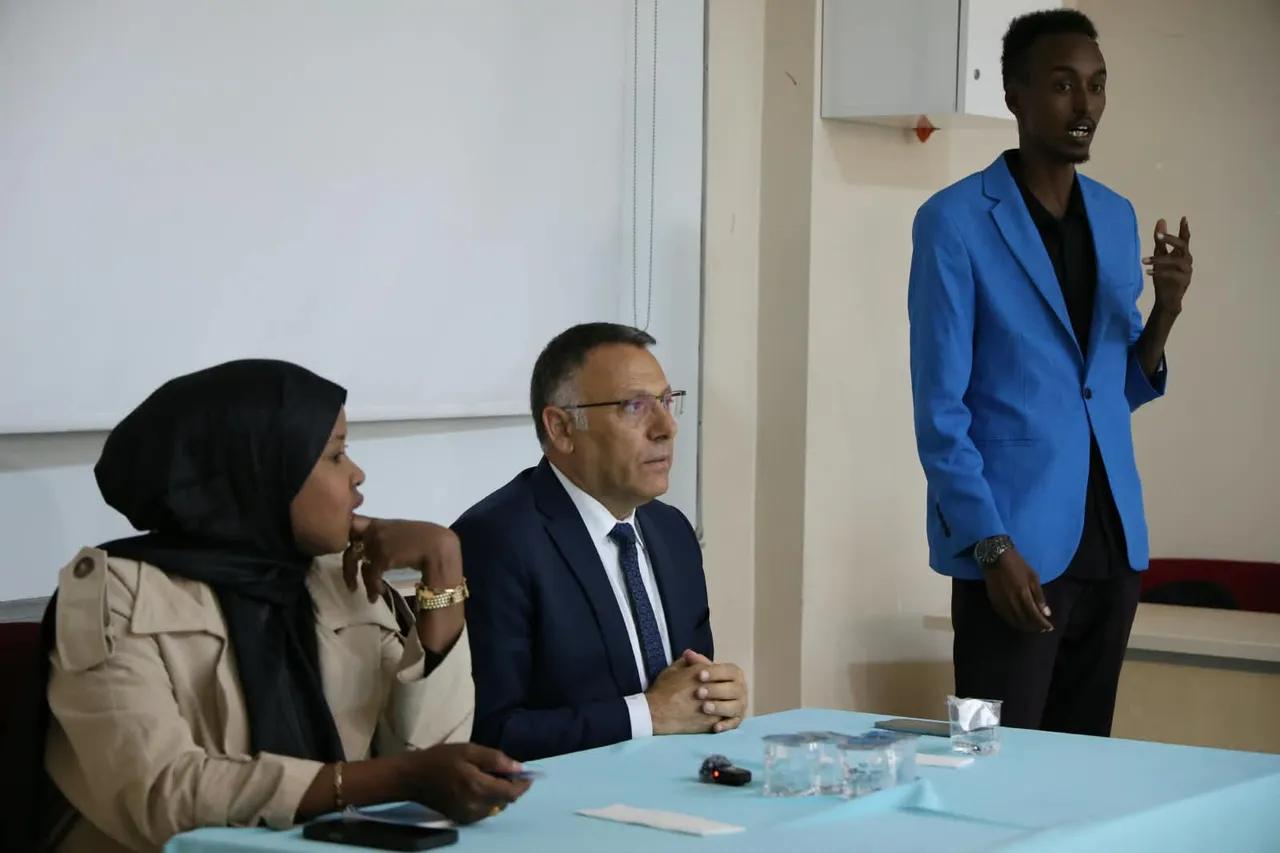 Iğdır Üniversitesinden Somali’ye dostluk köprüsü: Rektör Gürel Somalili Öğrencilerle buluştu