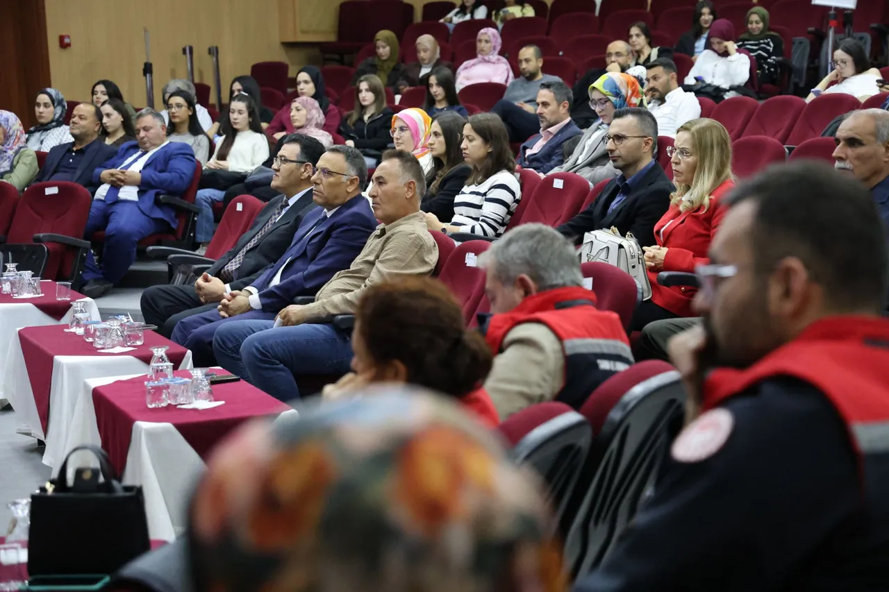 Iğdır Üniversitesinde “Sürdürülebilir Ekosistem İçin Anız Yakma” paneli