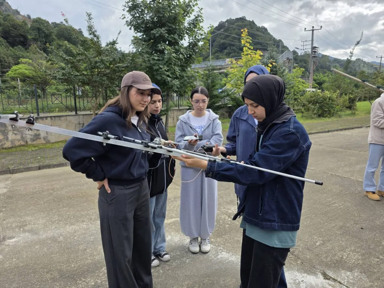 Öğrenciler, uzaydan gelen sinyalleri yakaladı