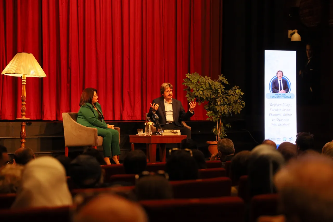 Bursa Felsefe Buluşmaları Ferudun Yılmaz ile başladı