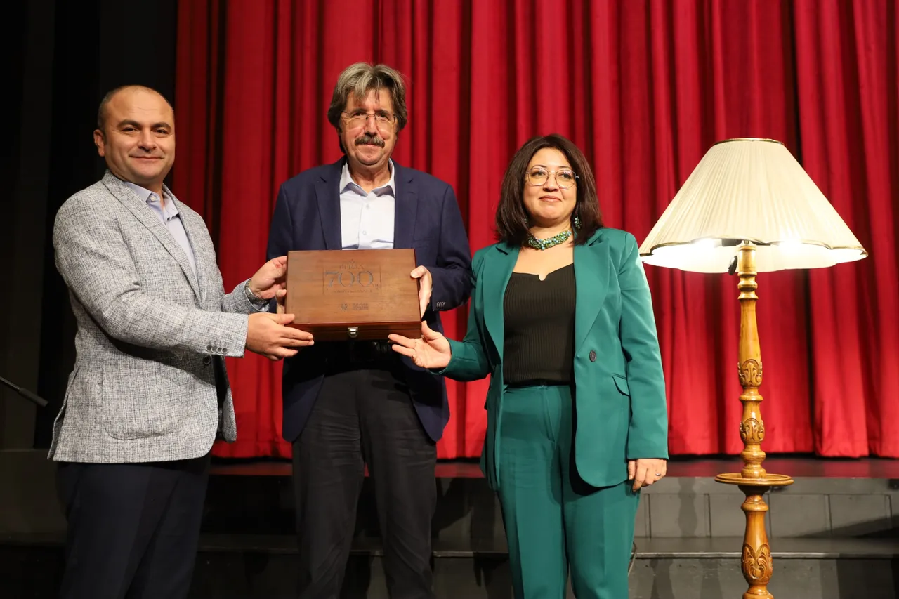 Bursa Felsefe Buluşmaları Ferudun Yılmaz ile başladı