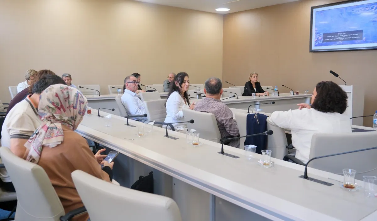ÇOMÜ’de MEDEK değerlendirme ölçütlerine yönelik bilgilendirme toplantısı