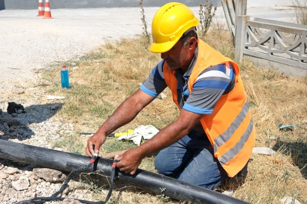 Çiftelerde içme ve kullanma suyu hatları yenileniyor