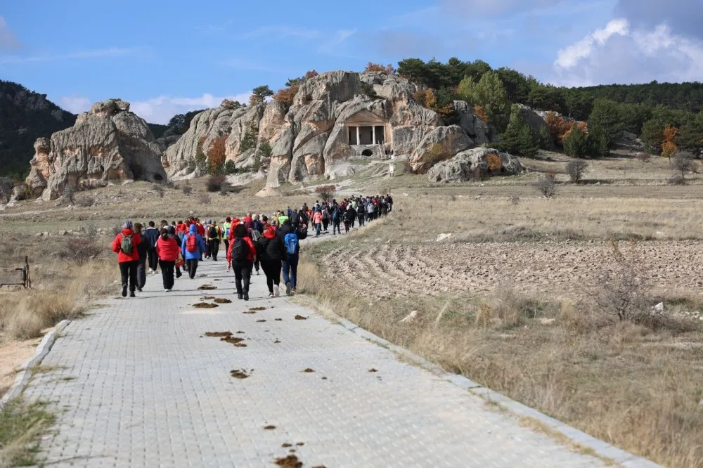 Cumhuriyet Coşkusu Frig Vadisinde doğayla buluşacak