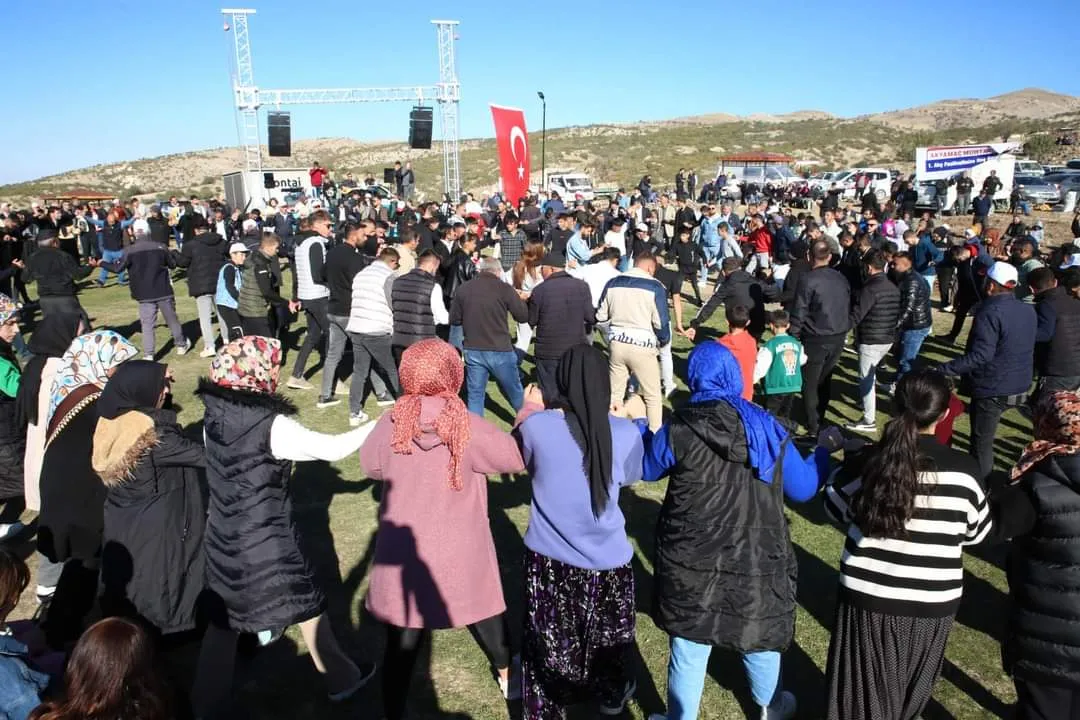 Akyamaç’ta 3. Geleneksel Alıç Festivali heyecanı başlıyor