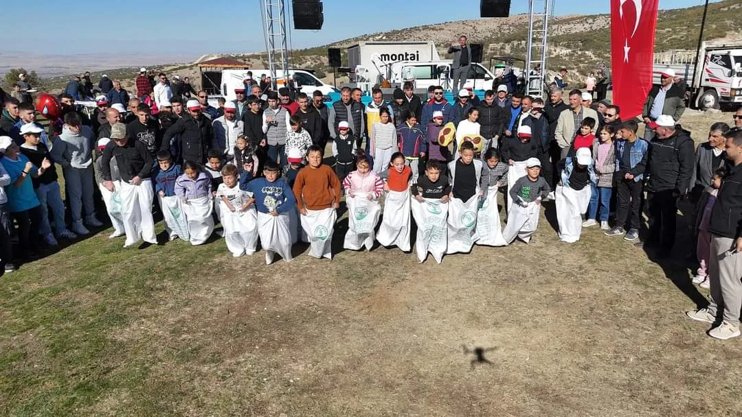 Akyamaç’ta 3. Geleneksel Alıç Festivali heyecanı başlıyor