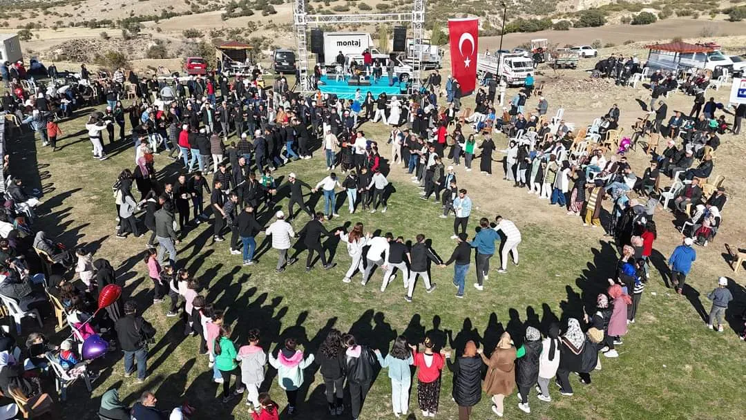 Akyamaç’ta 3. Geleneksel Alıç Festivali heyecanı başlıyor