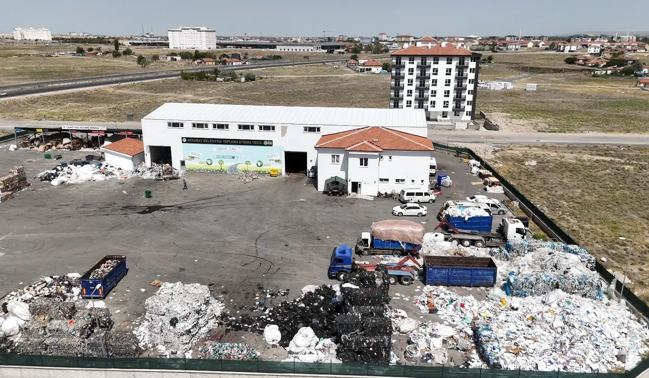 Aksaray Belediyesi Toplama ayırma tesisinde 7 bin 500 ton atık ekonomiye kazandırıldı