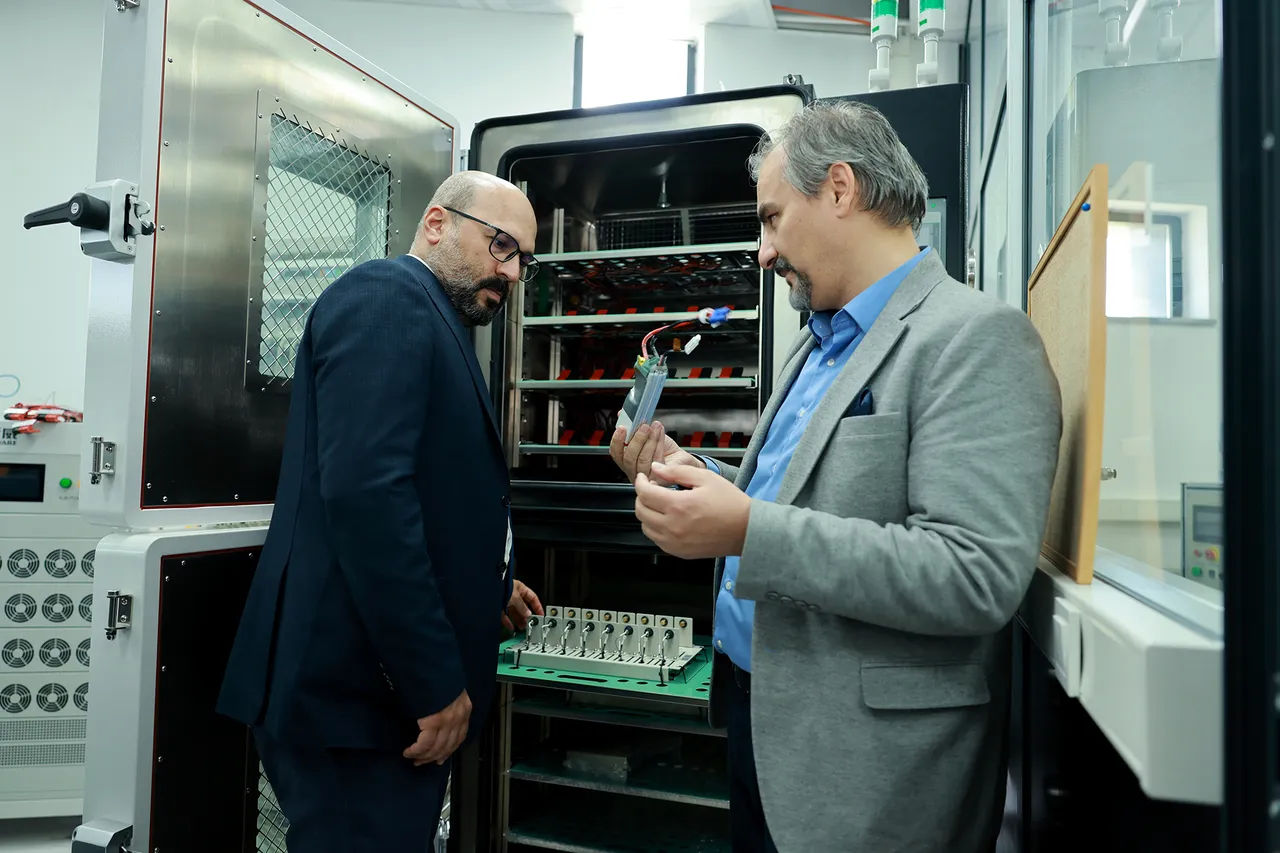 ASPİLSAN Enerji Heyetinden SBTÜ’nün enerji depolama altyapısına ziyaret