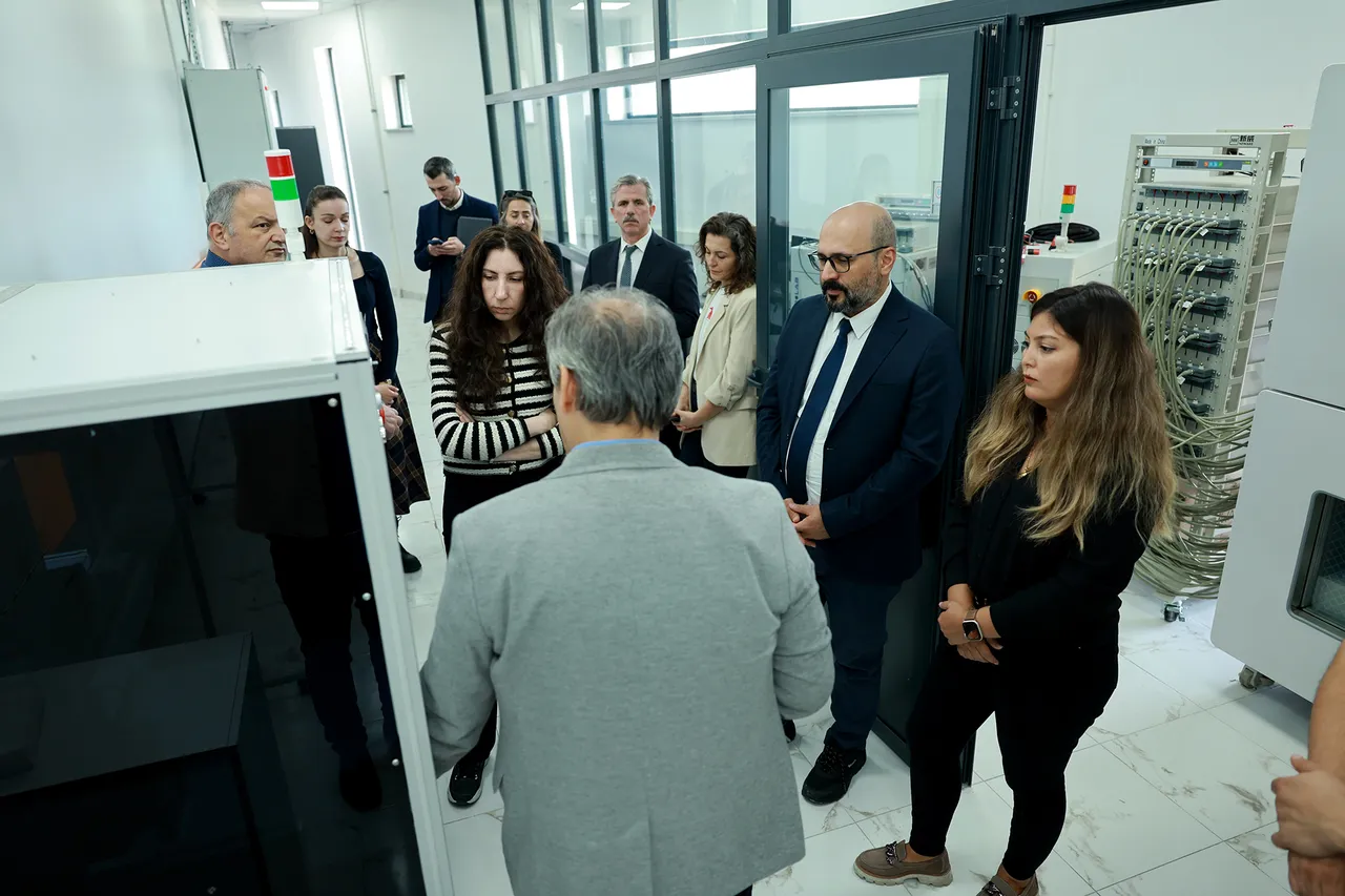 ASPİLSAN Enerji Heyetinden SBTÜ’nün enerji depolama altyapısına ziyaret