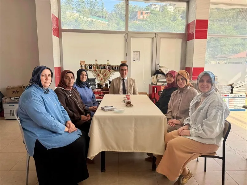 Kabataş’ta kadın emeği: Kaymakamımız Ali can ULUDAĞ ceviz helvası üretimini inceledi