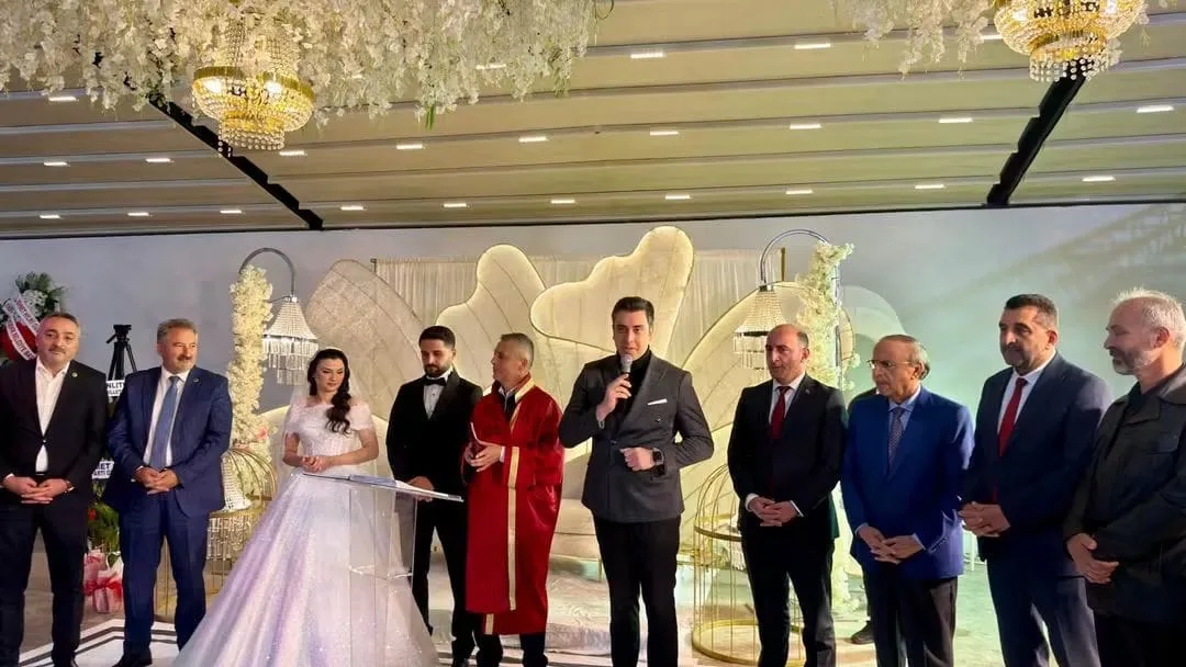 Kabataş Kaymakamı Ali can uludağ, genç çiftin mutluluğuna ortak oldu