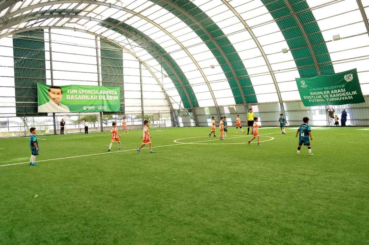 Karatay’da Geleneksel İlkokullar arası dostluk ve kardeşlik Futbol Turnuvası başladı