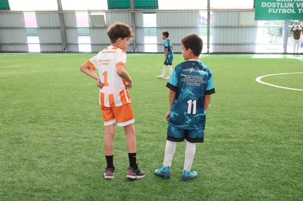Karatay’da Geleneksel İlkokullar arası dostluk ve kardeşlik Futbol Turnuvası başladı