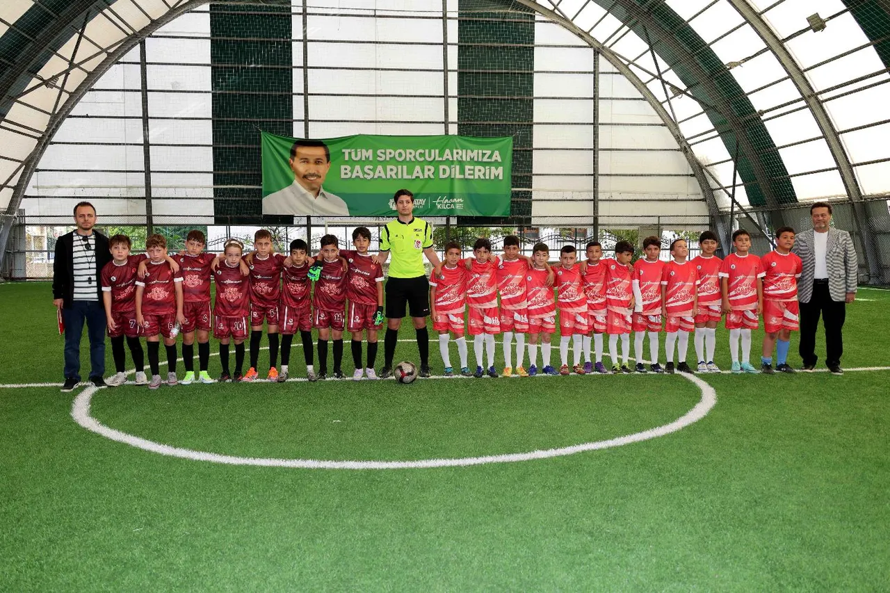 Karatay’da Geleneksel İlkokullar arası dostluk ve kardeşlik Futbol Turnuvası başladı