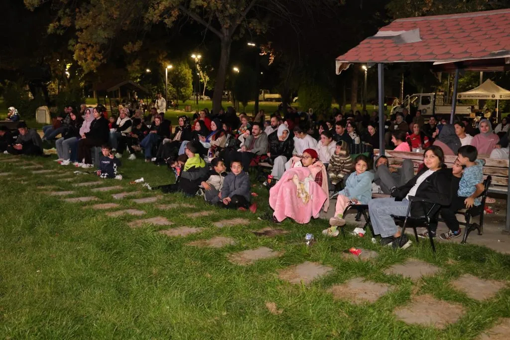 Maltepe Parkı’nda Açık Hava Sineması keyfi yaşandı