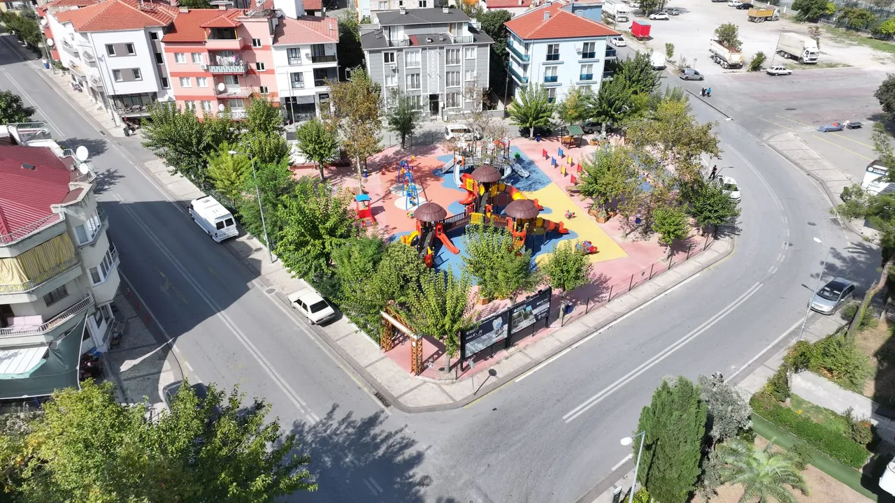 Pamukkale’de parklar ve sahalar yenileniyor: 823 kilometrekarelik alanda dev seferberlik