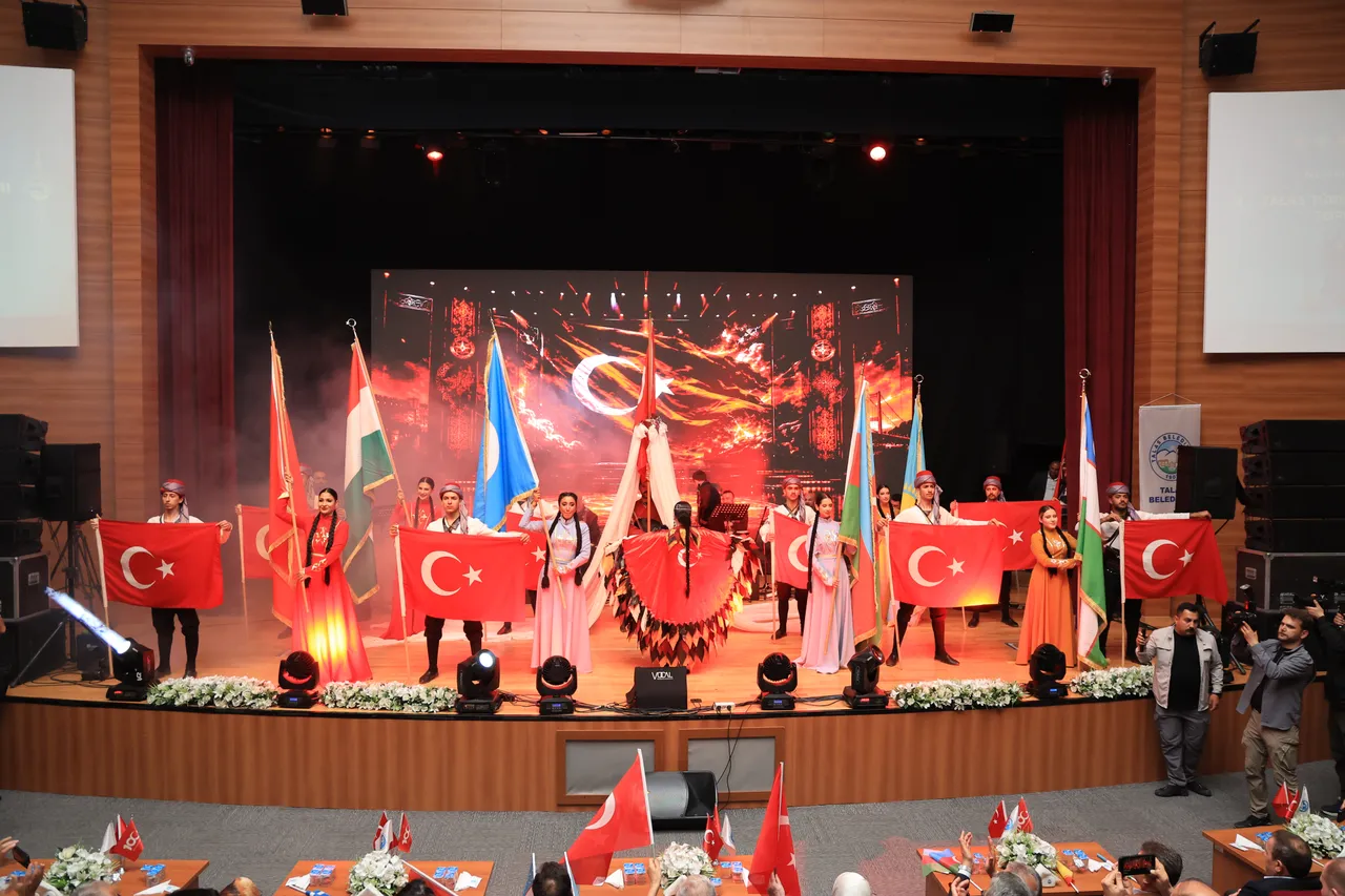 Talas'ta Türk dünyası şair ve yazarları 2. buluşma heyecanı