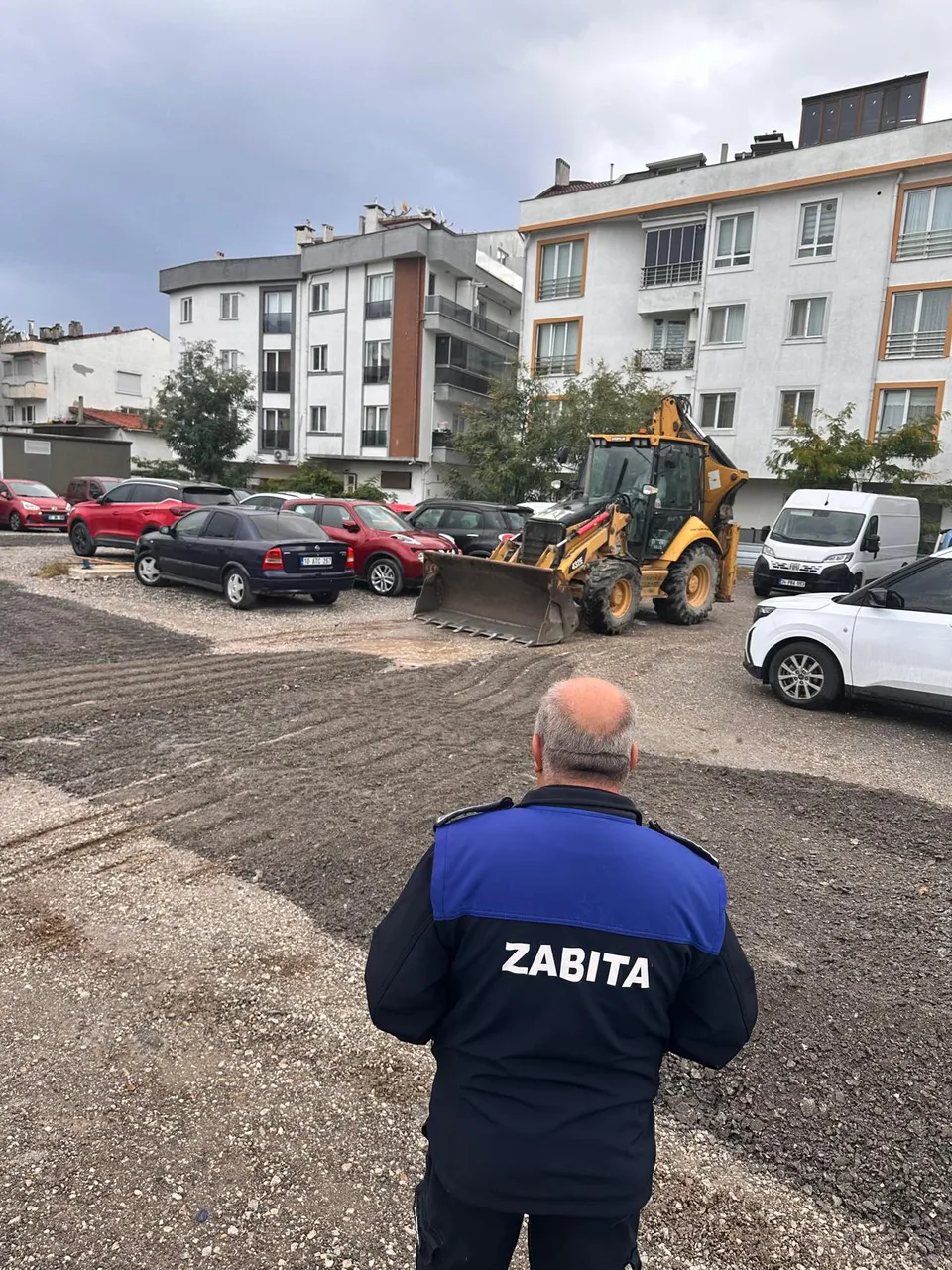 Cennet Otoparkı'nda zemin düzenleme çalışması gerçekleştirildi
