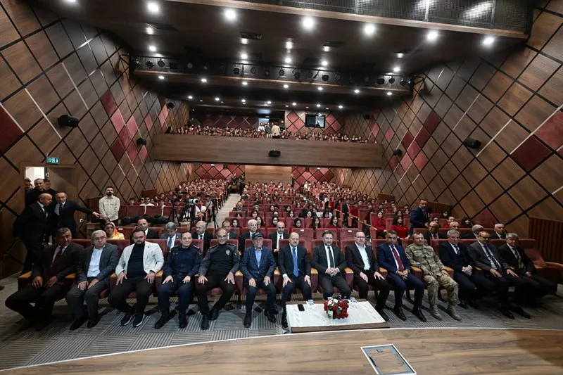 Mavi Vatan'dan Gök Vatan'a millî teknoloji hamlesi konferansı gerçekleştirildi