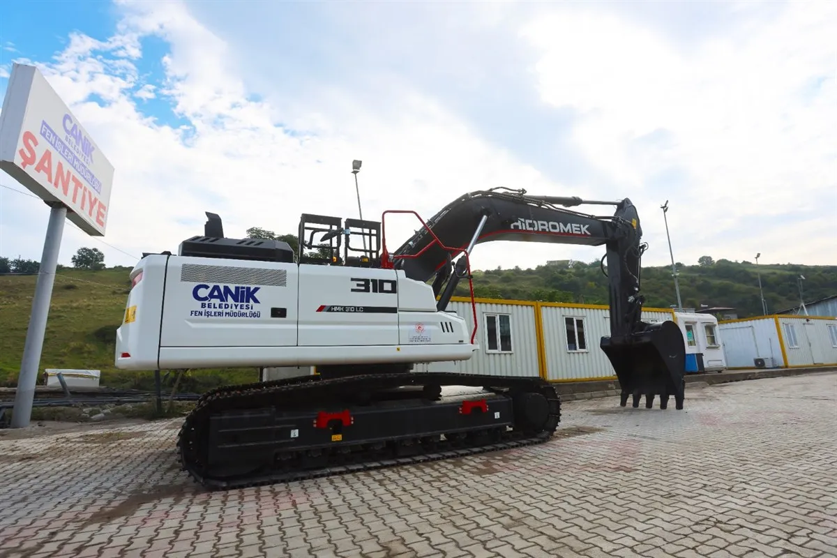 Canik'te etkin hizmet: Yeni iş makinesi Filoda