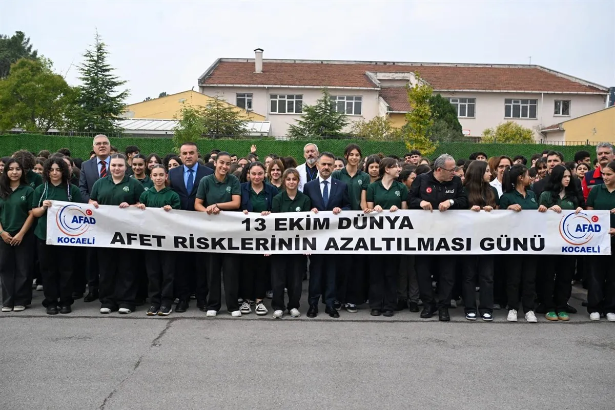 Vali Aktaş, deprem anı ve tahliye tatbikatına katıldı