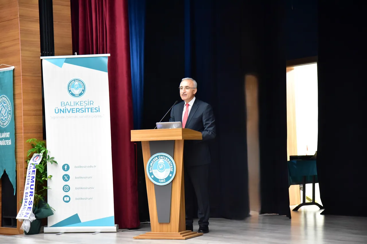 Hüseyin Karaman, BAÜN’de İslam medeniyetinin bilimsel mirasını anlattı