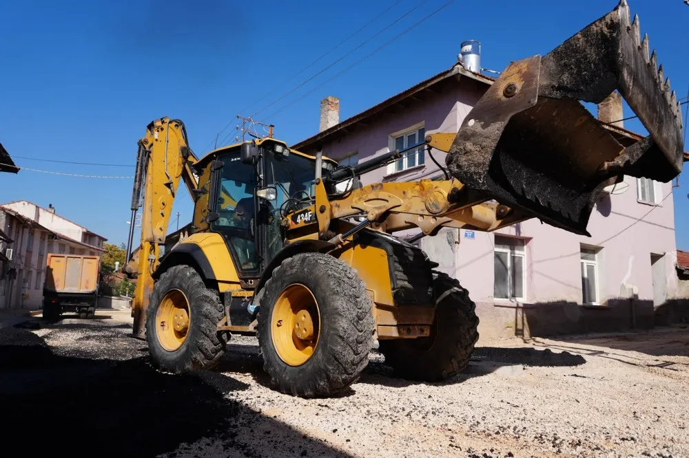Büyükşehir Belediyesinden Seyitgazide yol çalışması