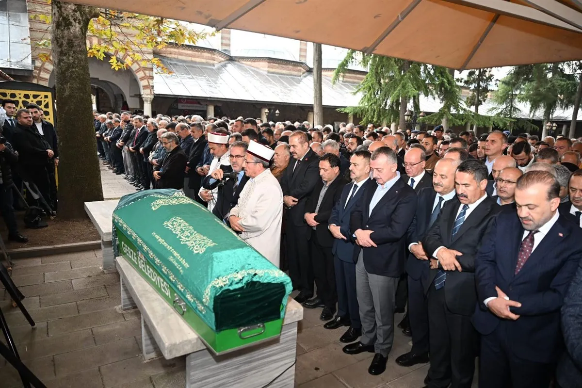 Vali Aktaş, Kayseri Valisi Çiçek’in Babaannesi Sara Çiçek’in cenaze namazına katıldı