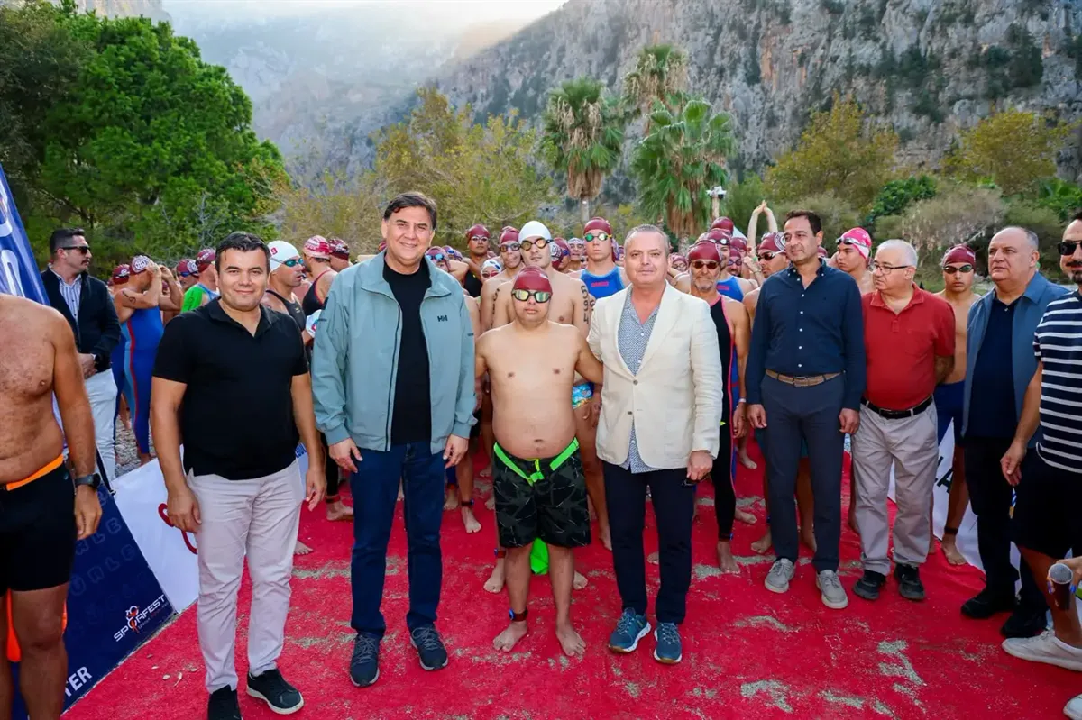 7. Uluslararası Fethiye Spor Festivali Ölüdeniz Açık Su yüzme yarışmaları tamamlandı