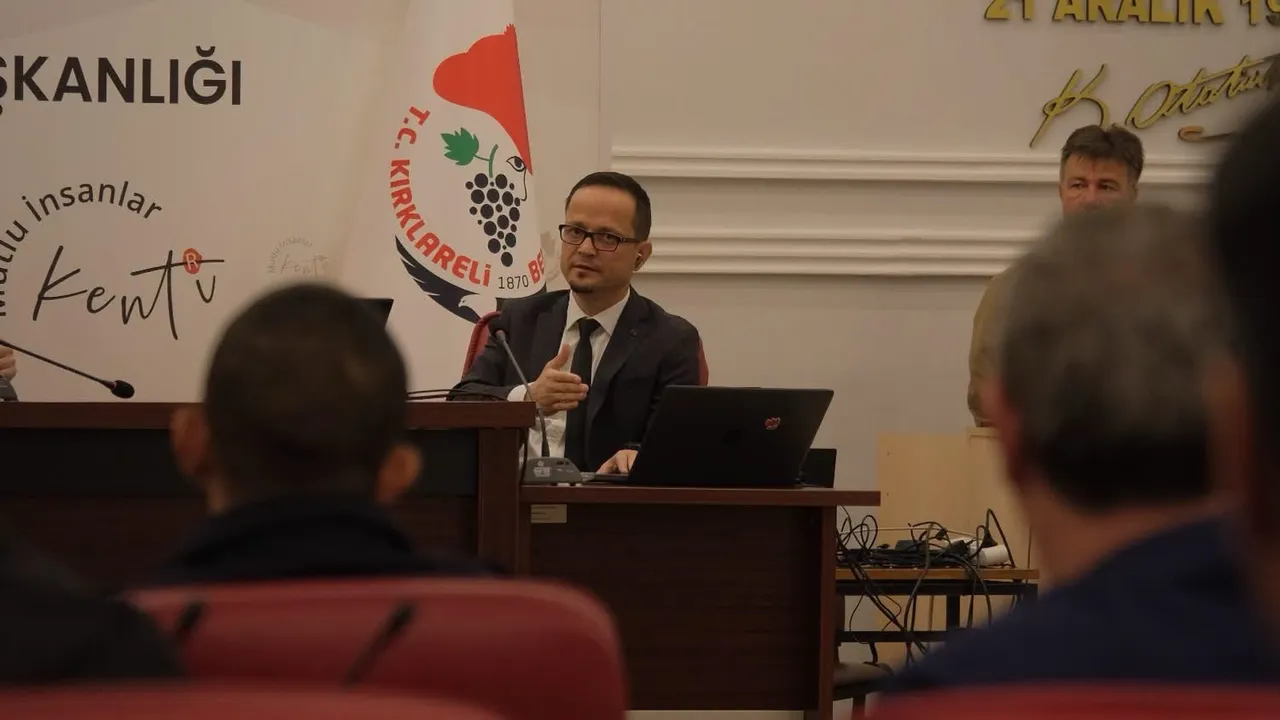 Kırklareli Belediyesi, teknolojik altyapıyı geliştirmeye yönelik çalışmaları sürdürüyor