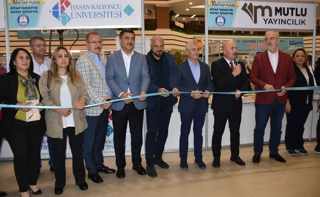 Şahinbey Belediyesi 10. Kitap Fuarı kapılarını açtı