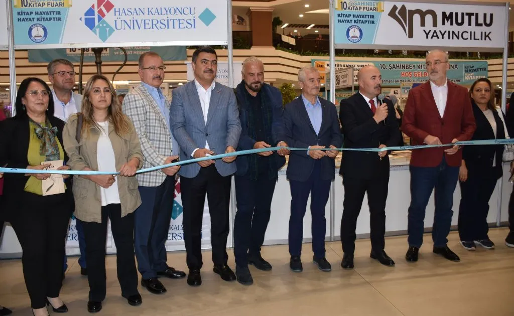 Şahinbey Belediyesi 10. Kitap Fuarı kapılarını açtı