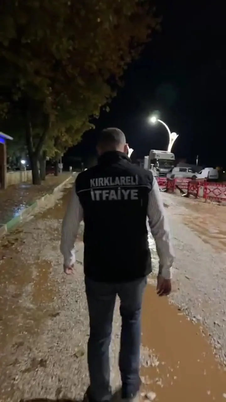Kırklareli Belediye Başkanı Derya Bulut Gece Saatlerinde altyapı çalışmalarını inceledi