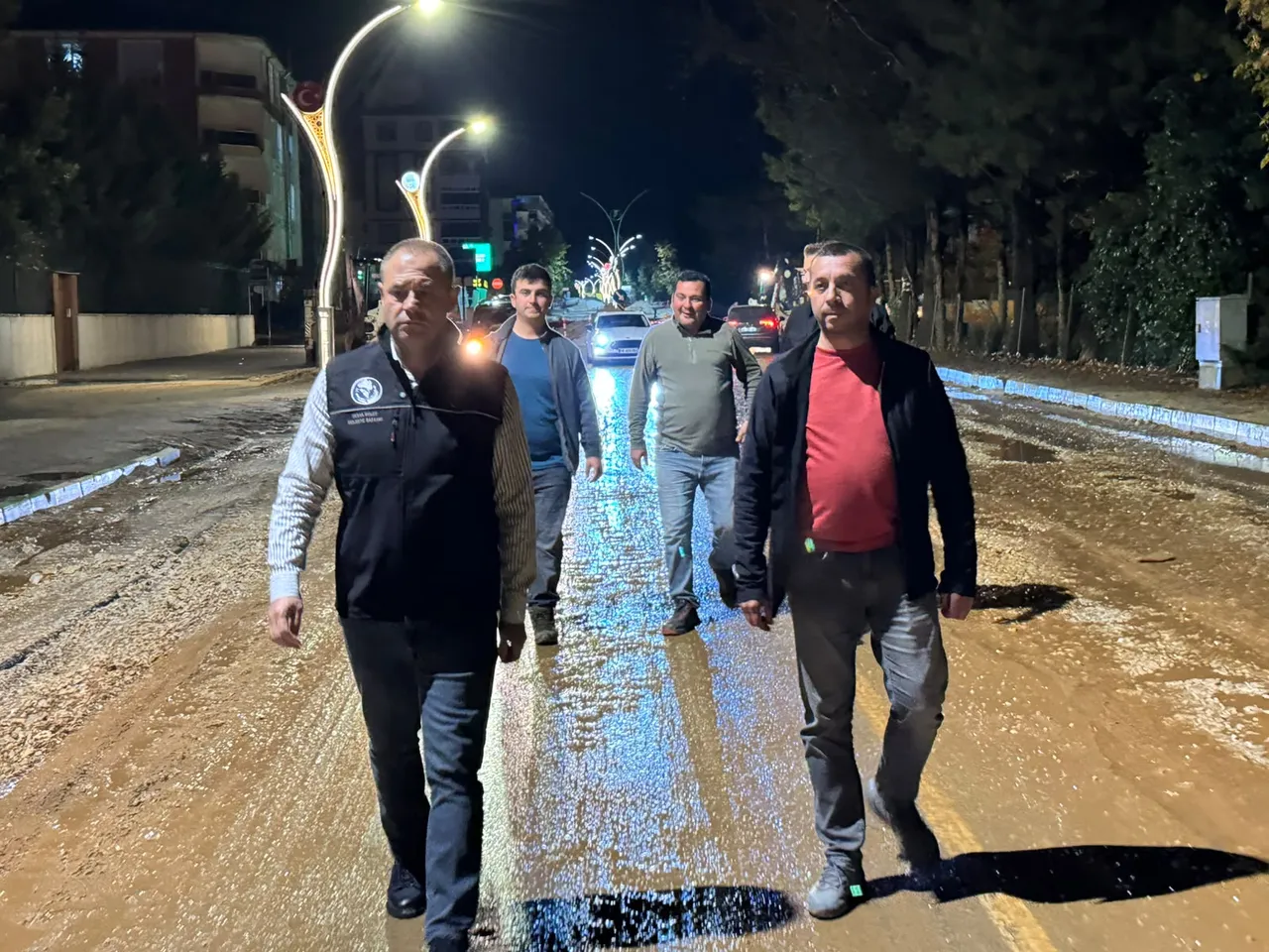 Kırklareli Belediye Başkanı Derya Bulut Gece Saatlerinde altyapı çalışmalarını inceledi